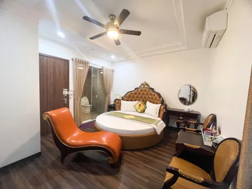 Hoang Gia Hotel Dong Tru -by Bay Luxury Hotel a Từ Sơn