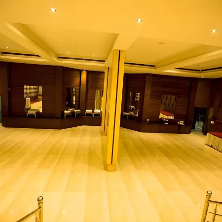 Hotel Deep Palace