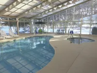 La Quinta Inn & Suites by Wyndham Stevens Point - Pool