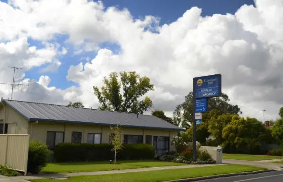 本納拉舒適酒店