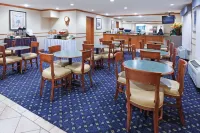 La Quinta Inn & Suites by Wyndham Las Cruces Organ Mountain - parking