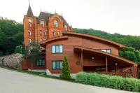 Dakhovskaya Sloboda Hotel