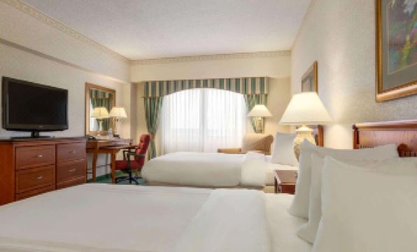 Radisson Hotel Cedar Rapids