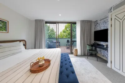 202 Elizabeth Hotels near Thai Town