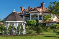 Oliver's Hotels in White River