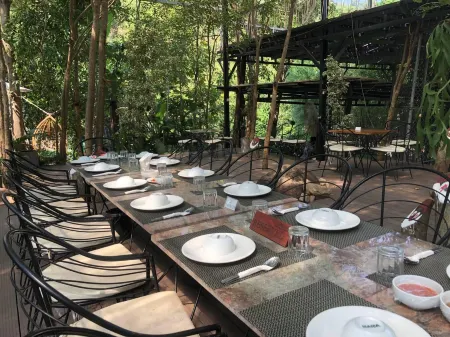 Green Valley Veal Pouch