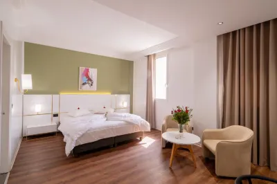 卡爾頓雅迪斯飯店 住宿飯店