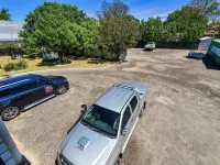 Sandors Motor Inn - Parking
