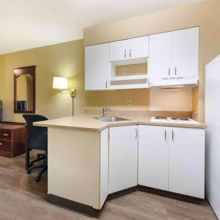 Studio 6 Suites Fresno North CA