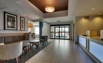 Holiday Inn Express & Suites Morris