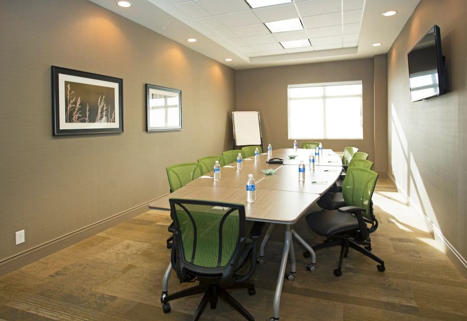 윈게이트 바이 윈덤 수영장 또는 피트니스 센터