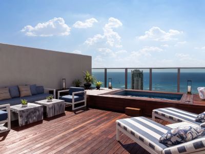 The Ritz-Carlton Residences, Waikiki Beach
