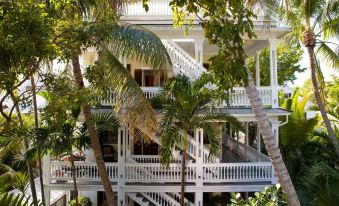 Island City House
