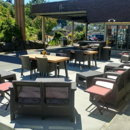 Astoria Riverwalk Inn