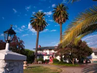 The Parks Inn فنادق في ثري ريفرز