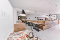 Suite 10 Home Design & Spa - breakfast