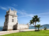 Famous Crows Lisbon Suites Отели рядом с достопримечательностью «Башня Торре-де-Белен»