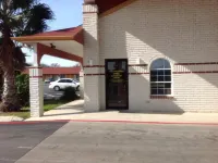 Luxury Inn and Suites Seaworld - Motels