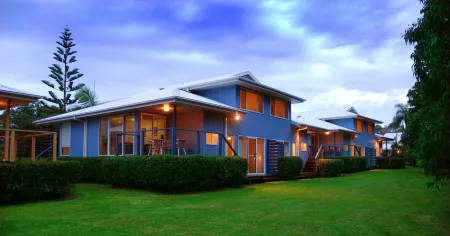 Flynns on Surf Beach Villas