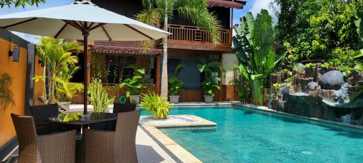 Dewi Sri Guesthouse โรงแรมในมาตารัม