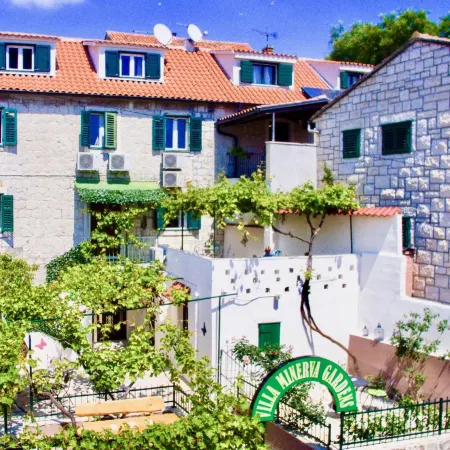 Luxury Villa Minerva Gardens
