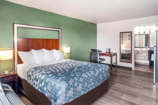 Suburban Studios Neenah-Appleton