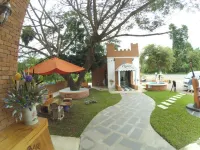 Ozono Resort Hotell i Pa Wai
