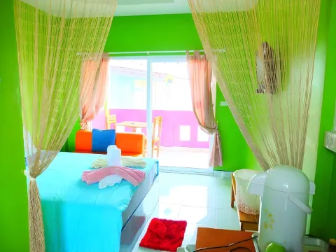 บ้านเนวี่เกาะล้าน