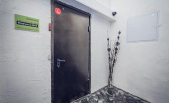 Mini-Hotel Entrance N2