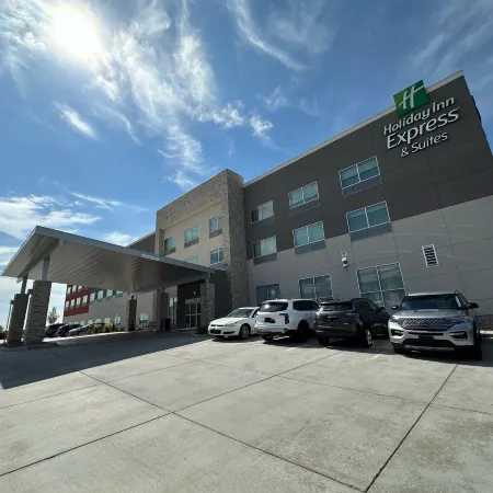 Holiday Inn Express & Suites FIRESTONE - LONGMONT by IHG Отели в г. Файерстон