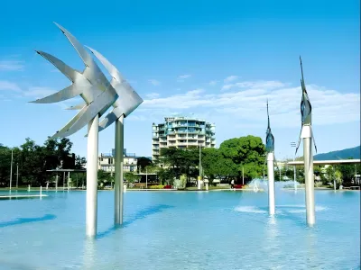 Central Plaza Apartments Hotels near Esplanade