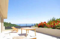 La Perle d'EZE - Aparthotel Отели в г. Пейон
