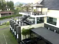 Hotel Bintang Tawangmangu - parking