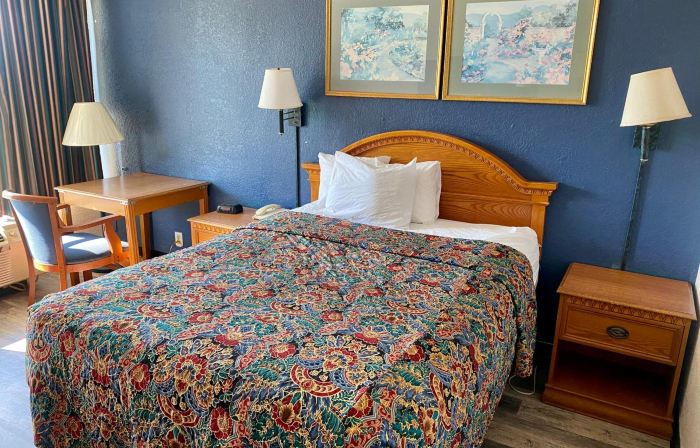 Motel 6 Marianna, FL
