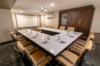 Hotel KK by Spree Rajkot - 2 stelle