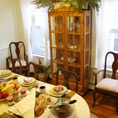 The Coolidge Corner Guest House: A Brookline Bed and Breakfast