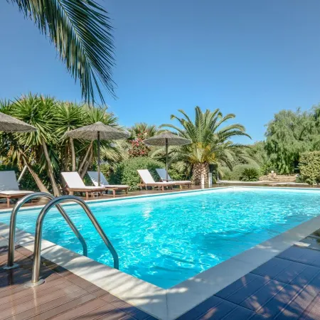 Valena Mare Suites & Apartments