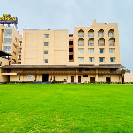 Pukhraj Club And Resort