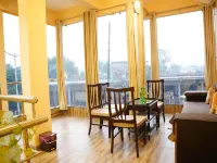 Hotel Mahishmati Palace Hotels in Khargone