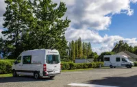 Te Anau Lakeview Holiday Park & Motels - parking