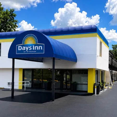 Travelodge by Wyndham Gainesville