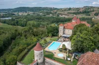 Les Dépendances du Château Chapeau Cornu - ที่มีฟิตเนส