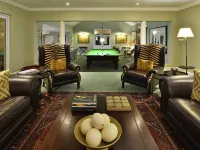 Founders Lodge by Mantis