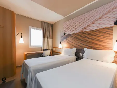 Ibis Jacarei