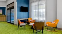 Spark by Hilton Daleville Roanoke North