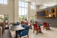 Holiday Inn Express & Suites REDDING by IHG - breakfast