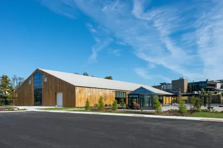 Wyndham Lancaster Resort and Convention Center Отели в г. Лампитер