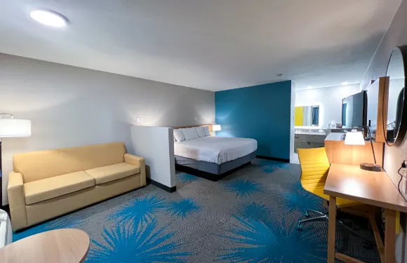 聖羅莎戴斯套房酒店