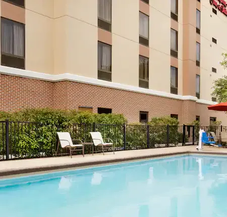 Hampton Inn & Suites Largo