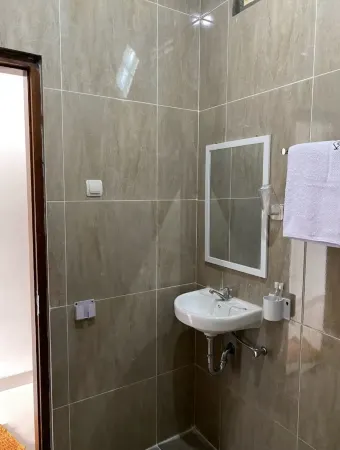 Hotel Kaliu Отели в г. Пачитан